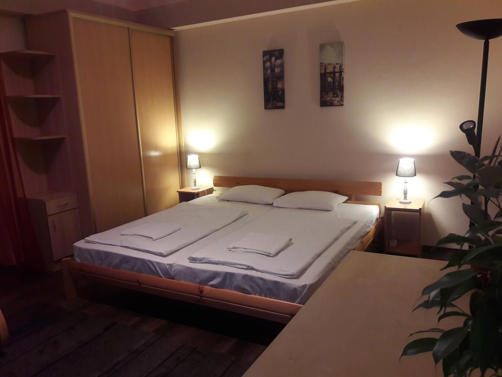 Home Apartman Debreţin Exterior foto