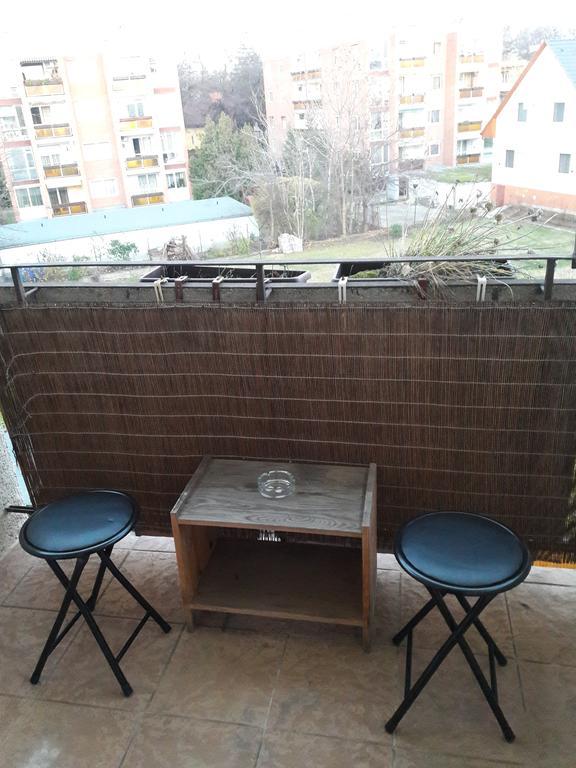 Home Apartman Debreţin Exterior foto